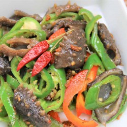 XO醬尖椒爆炒遼參