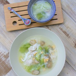 鹹蛋勝瓜滾肉碎湯